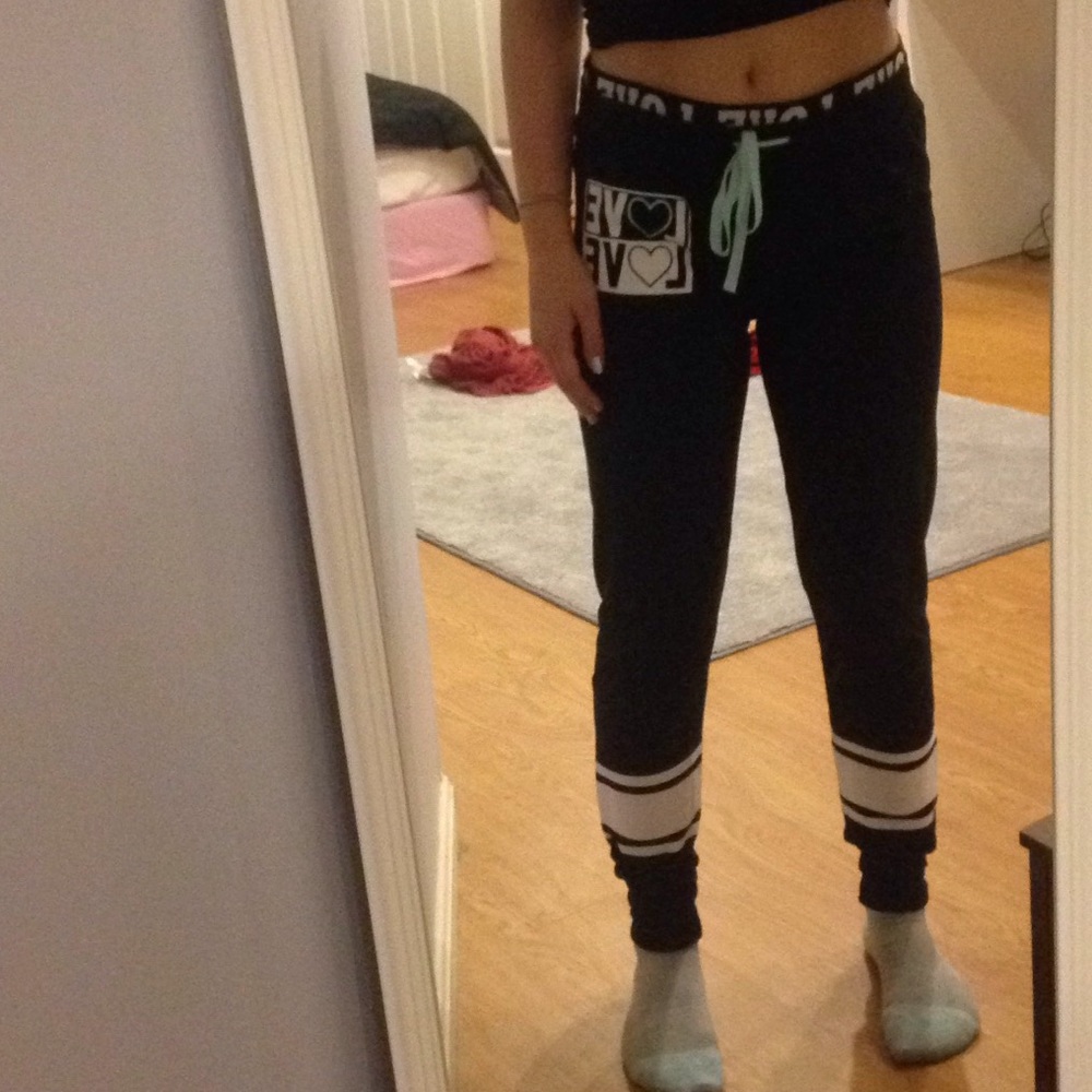 "LOVE" JOGGERS STRETCHY SIZE MEDIUM COMFORTABLE